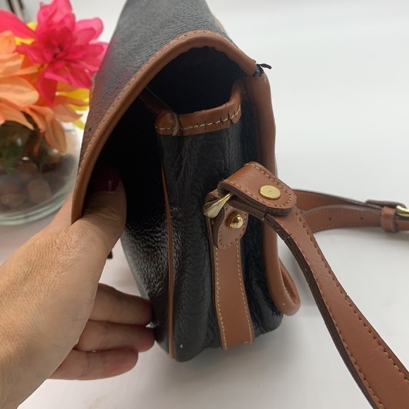 Oggi Domani Black tan crossbody bag. B92992C - Picture 4 of 8